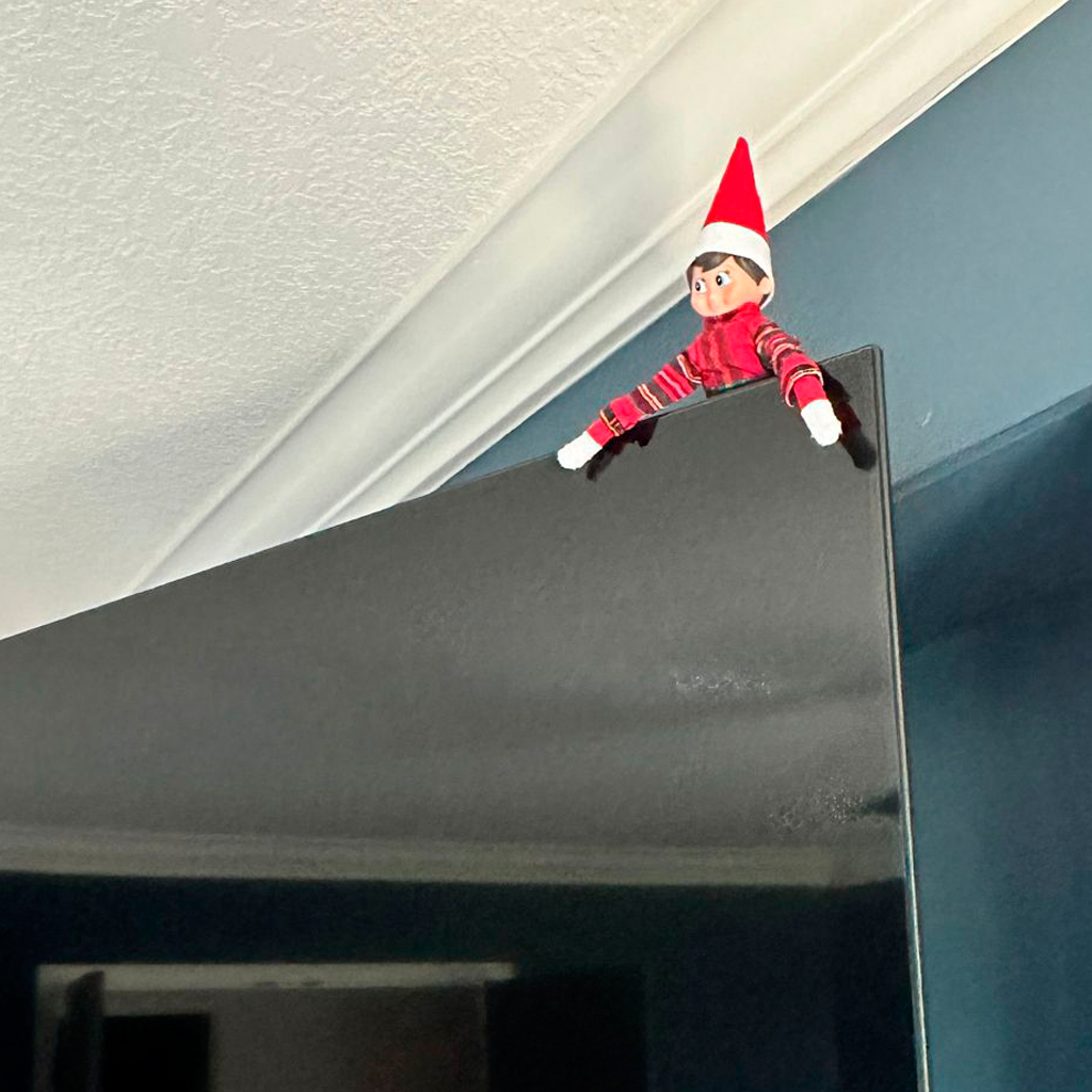 Hanlyn Holiday Plaid ELF loungies